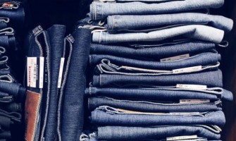 Zipper or Buttons for Denim Jeans: Which Should I Choose?